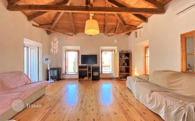 2-Bedroom Villa with Sea and Mountain Views in Tyros, Peloponnese