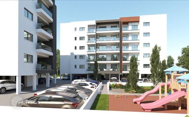 New Apartments with Elevator and Parking in Polemidia, Limassol