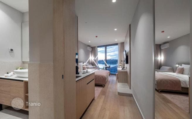 Beachfront 1–4-Bedroom Aparthotel Apartments in Becici, Budva, photo 2