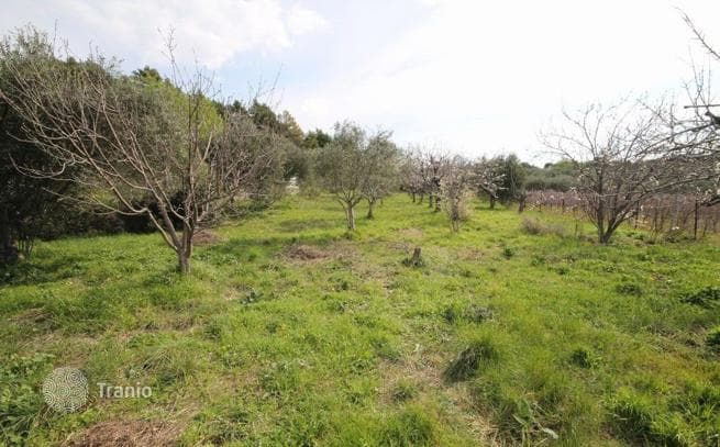 House with Land in Kastel-Luksic, photo 2