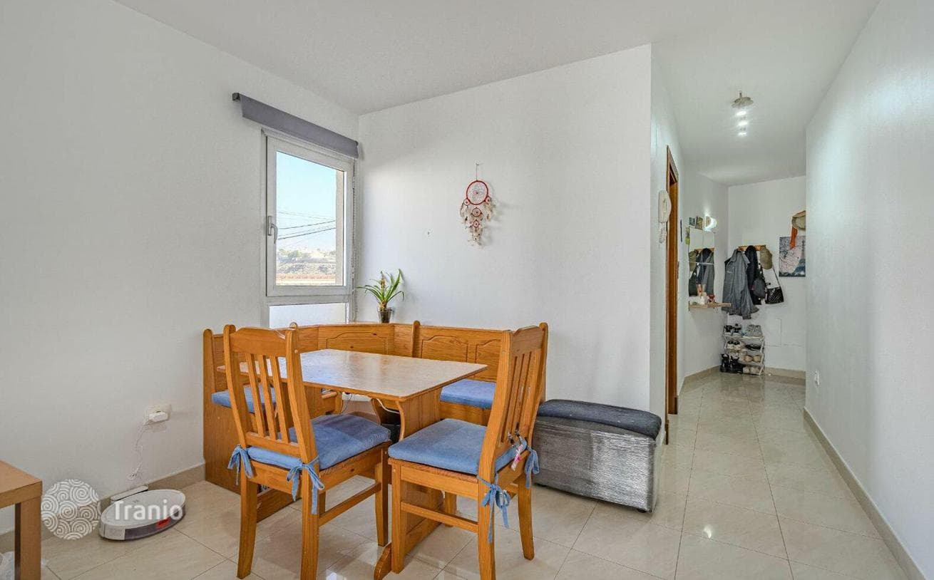 2-Bedroom Apartment with Partial Sea View in Playa Paraiso, Tenerife, photo 3