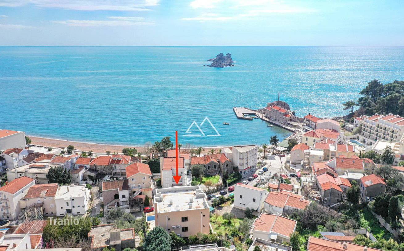2-Bedroom Apartment Second Line from the Beach in Petrovac, photo 5