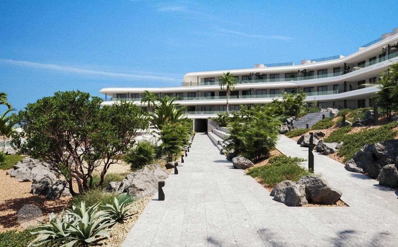 2-Bedroom Penthouse in El Madroñal, Tenerife, photo 3