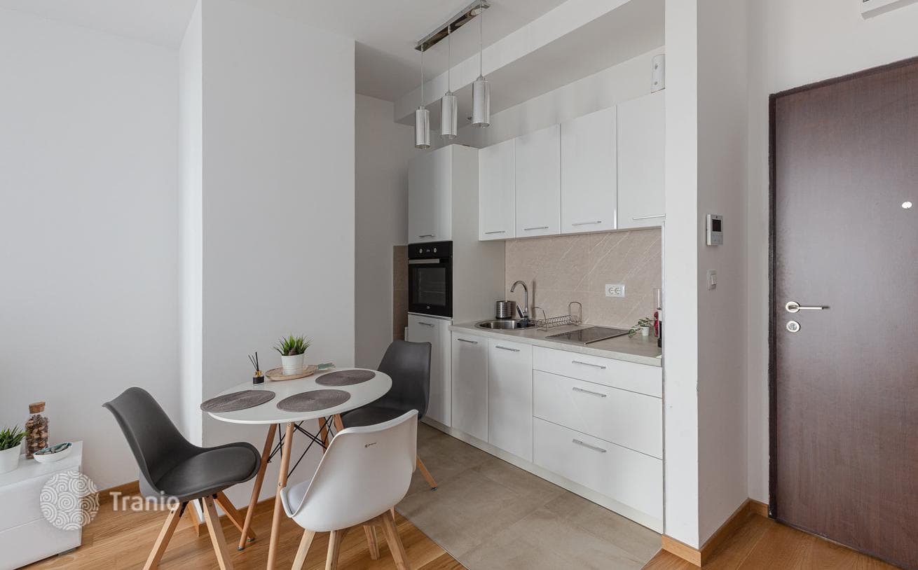 1-Bedroom Apartment with Sea View in Becici, Budva, photo 4