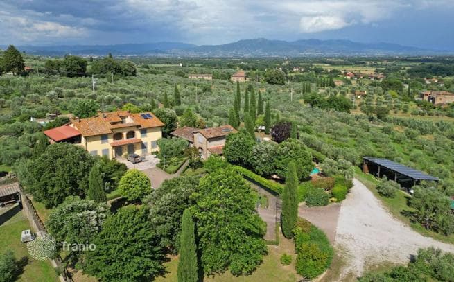 9-Bedroom Villa in Civitella in Val di Chiana, photo 4