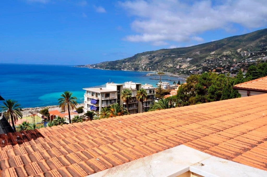 3-Bedroom Penthouse in Ospedaletti, photo 2