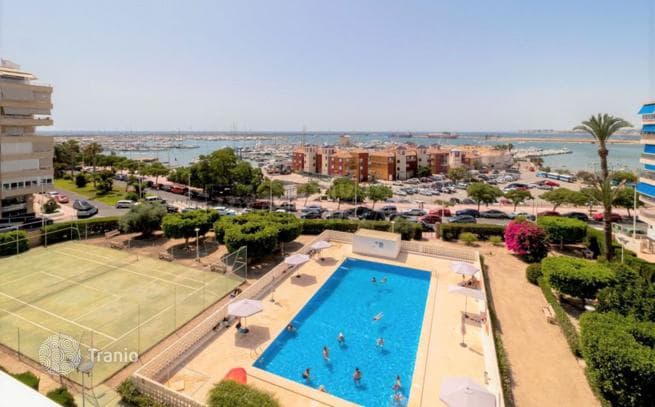 2-Bedroom Apartment in Torrevieja, photo 2