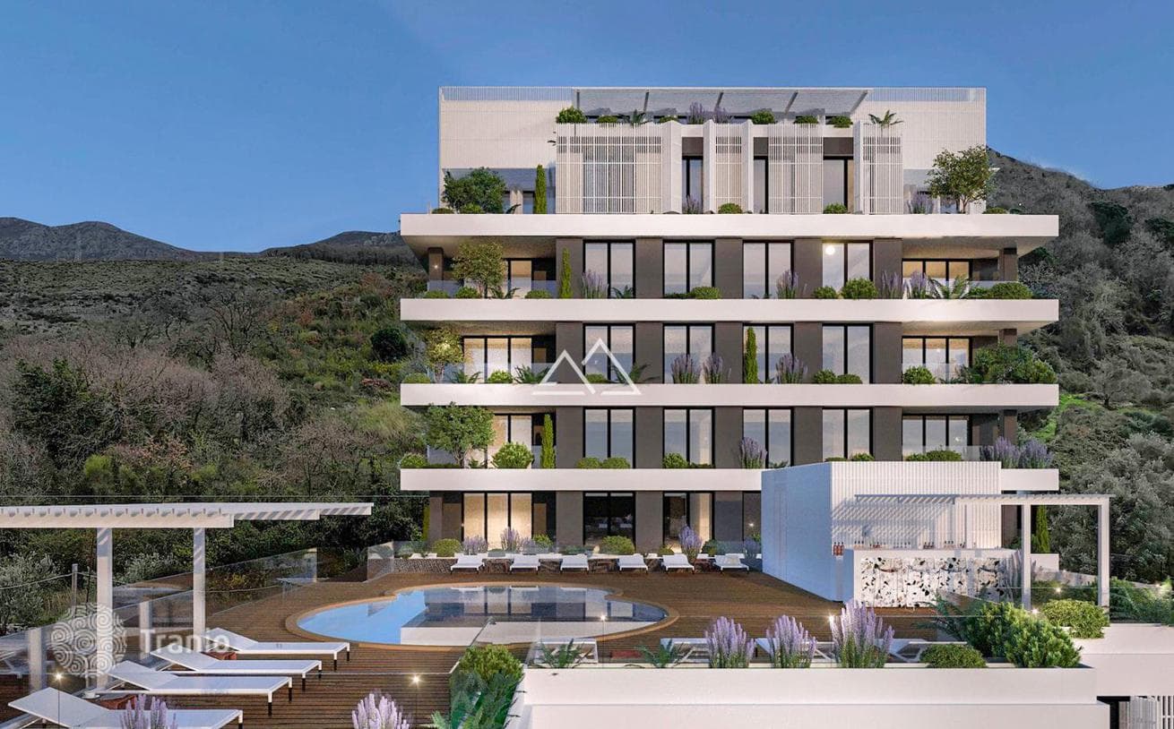 1-Bedroom Apartment with Sveti Stefan Views in Petrovac, photo 2