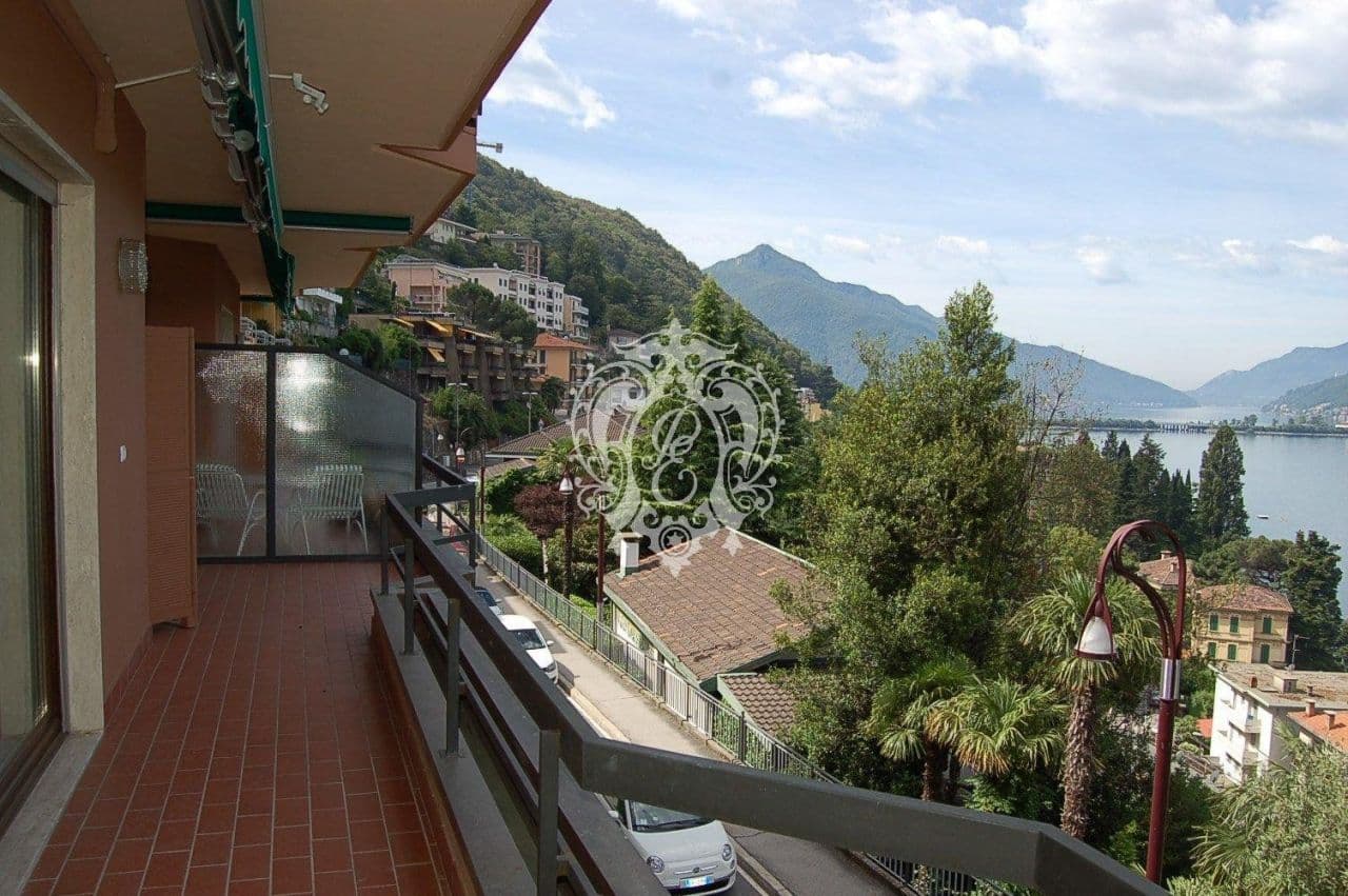 Квартира в Кампионе-д'Италия, Италия, 65 м², фото 2