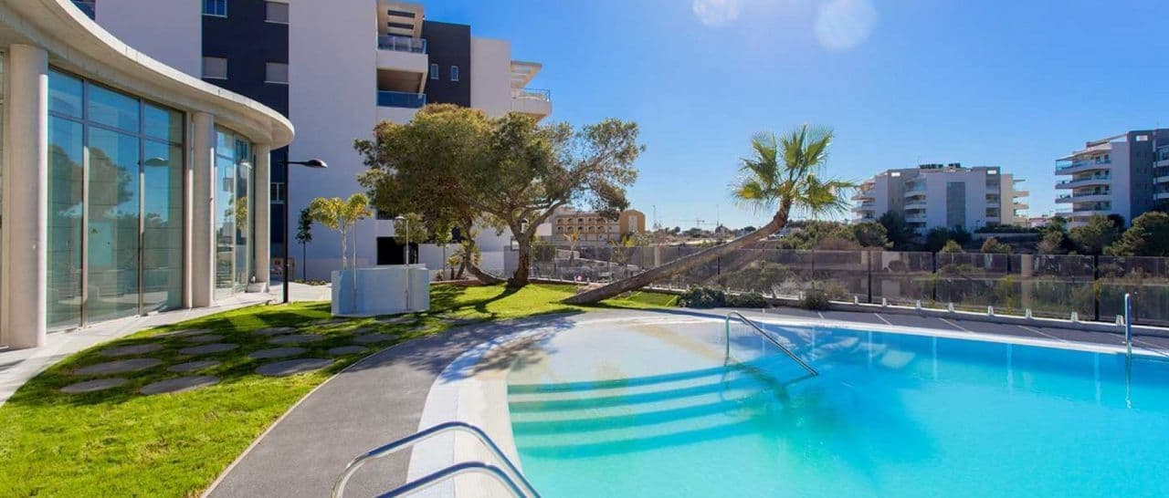 3-Bedroom Apartment in Villamartin, photo 2