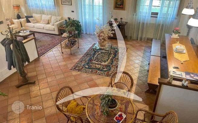 5-Bedroom Villa in Subbiano, Italy, photo 4