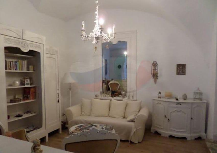 2-Bedroom Apartment in Arma di Taggia