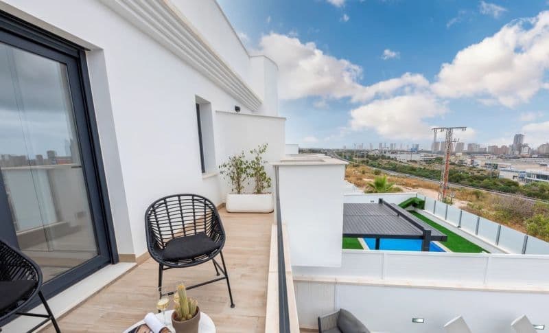 3-Bedroom Townhouse in Finestrat, photo 4