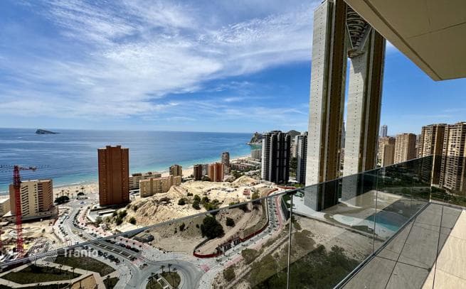 2-Bedroom Penthouse with Sea and City Views in Benidorm, photo 2
