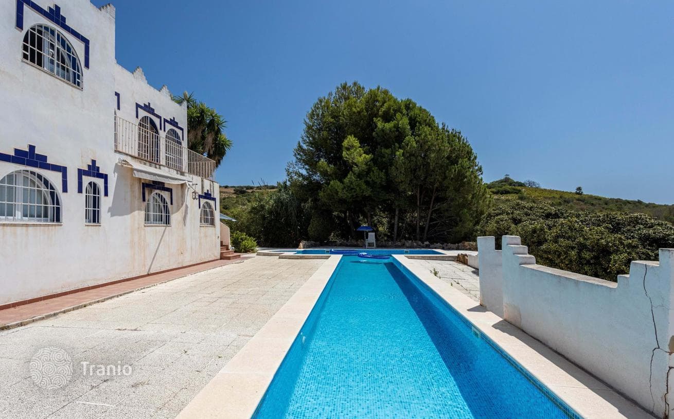 House with Land Plot in Casares, Spain, photo 3