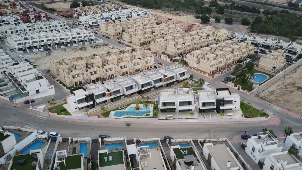 2-Bedroom Townhouse in Villamartin, photo 5