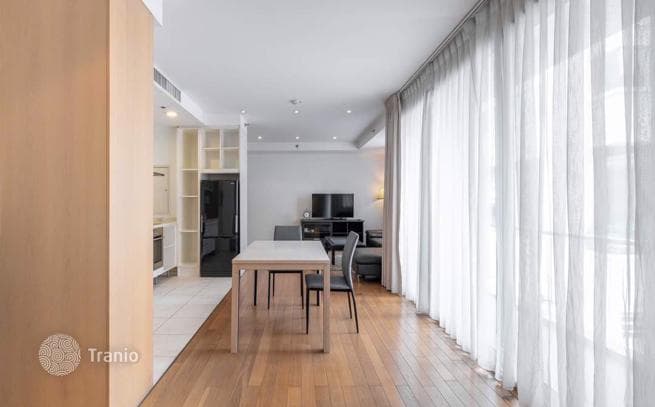 1-Bedroom Condo in Bang Rak, Bangkok, photo 2