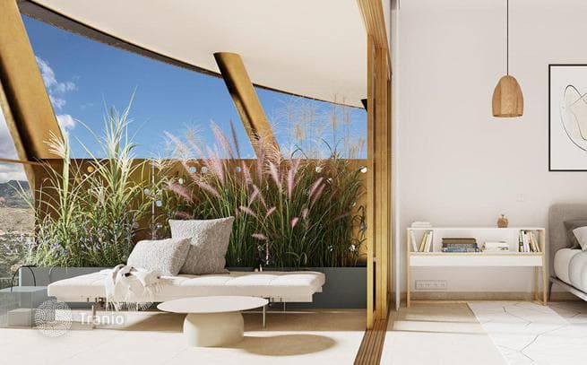 8-Bedroom Luxury Apartment with Sea View in Benidorm
