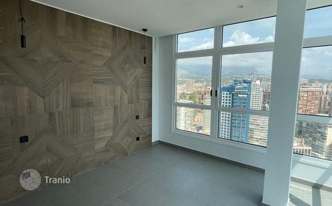3-Bedroom Penthouse with Sea View in Benidorm, Alicante, photo 4