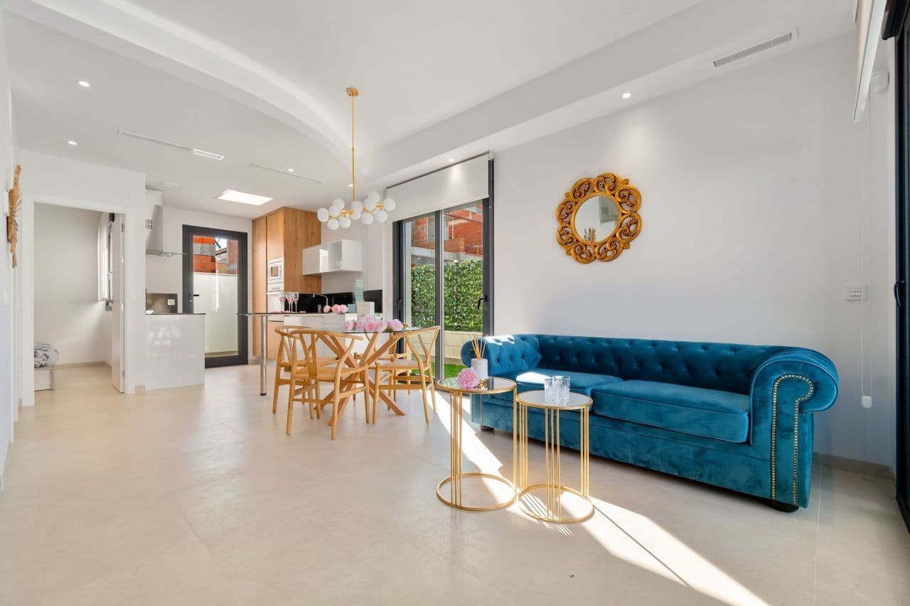 3-Bedroom Townhouse in Villamartin, photo 2