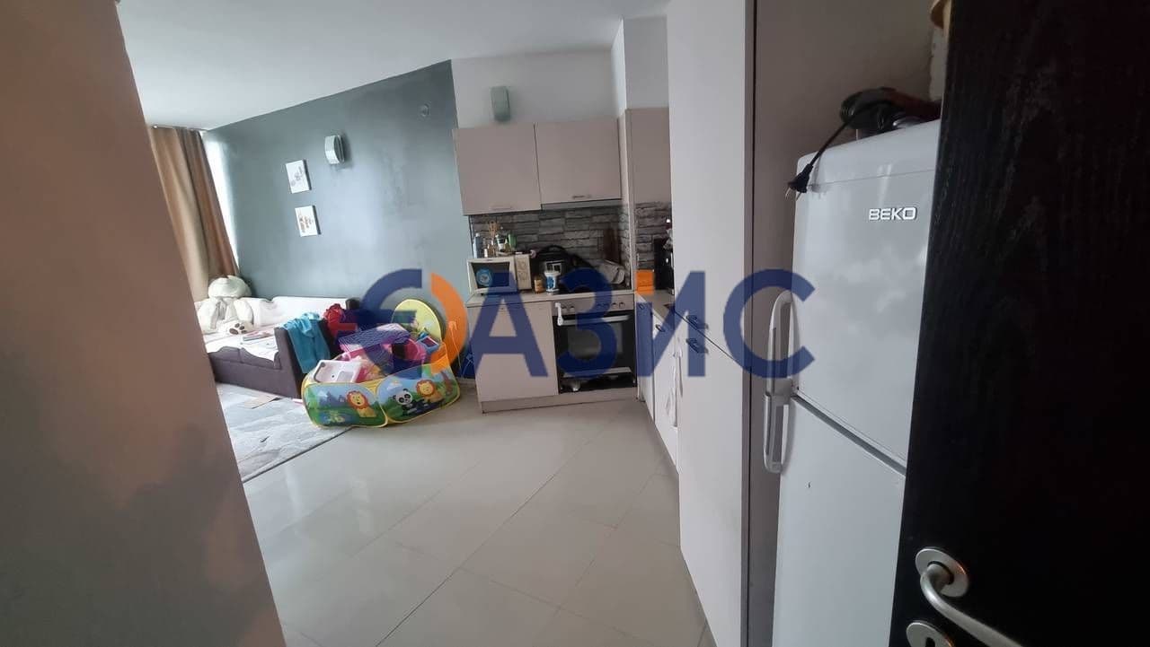 2-Bedroom Apartment in Sarafovo, photo 2