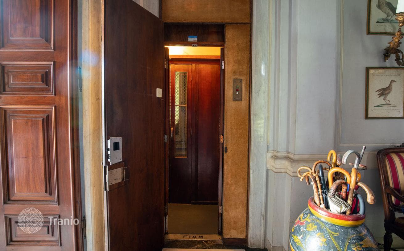 Luxury Apartment in Historic Villa with Park and Parking in Genoa, photo 5