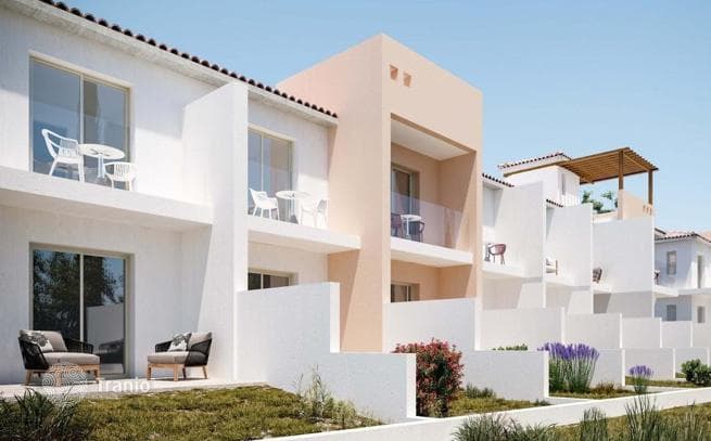 2-Bedroom Townhouse in Geroskipou, Paphos, photo 2