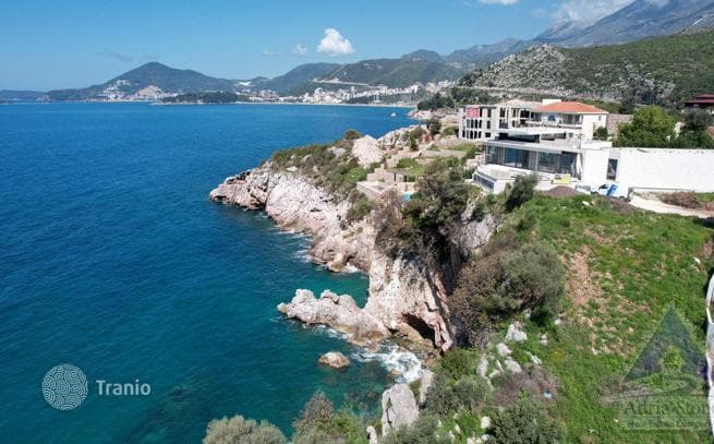 3-Bedroom Villa with Sea View in Przno, Budva, photo 5