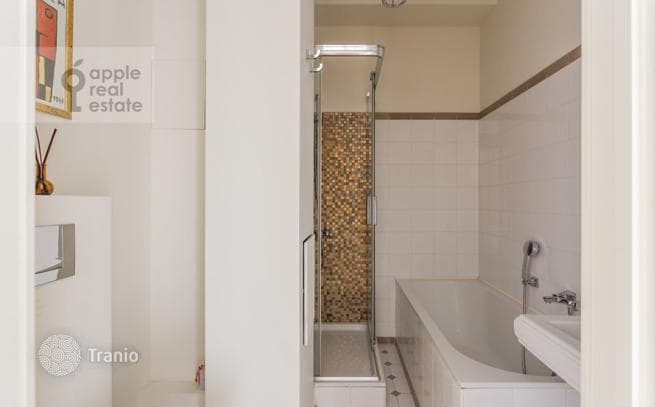 2-Bedroom Apartment in Khamovniki, Moscow