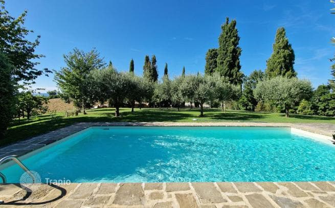 8-Bedroom Villa in Cortona, Italy, photo 3