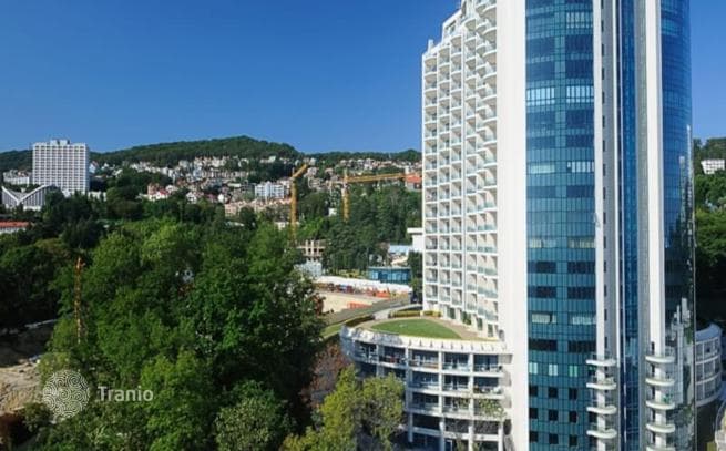 Luxury Residential Complex with Park and Private Beach Access in Sochi