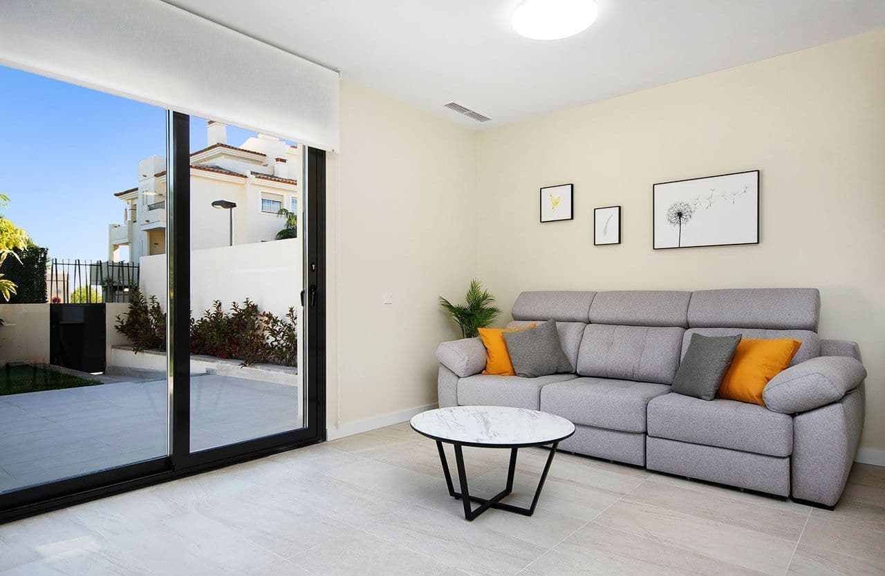 2-Bedroom Townhouse in Finestrat, photo 2