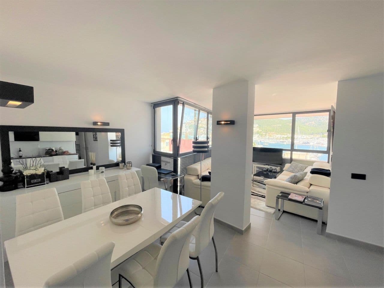 2-Bedroom Penthouse in Andratx, photo 2