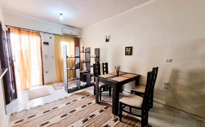 1-Bedroom Furnished Apartment in Residential Complex, photo 5