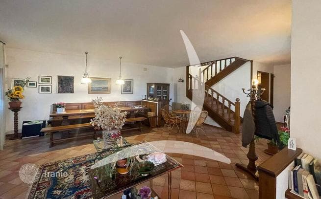 5-Bedroom Villa in Subbiano, Italy, photo 3
