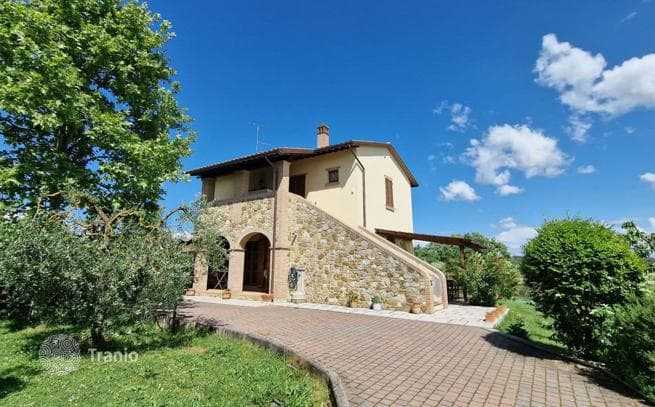 4-Bedroom Villa in Foiano della Chiana, photo 3