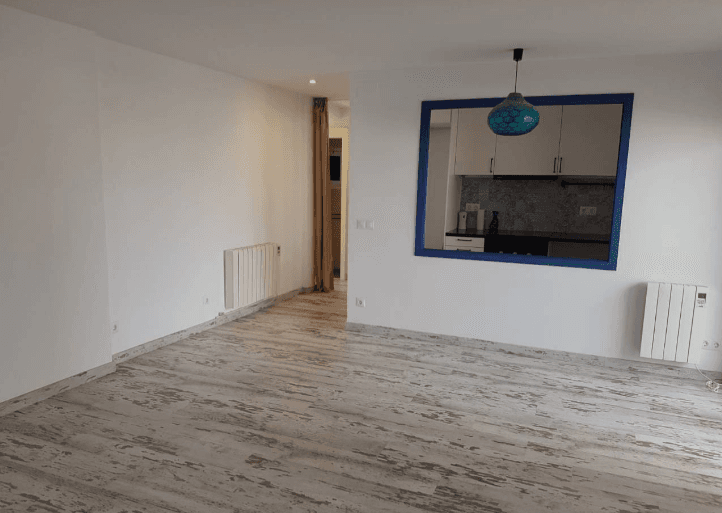 2-Bedroom Apartment in Barcelona, photo 3