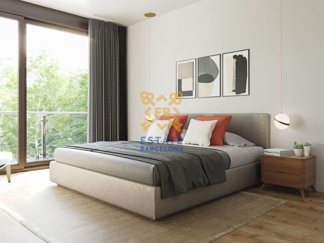 4-Bedroom Townhouse in Barcelona, photo 5