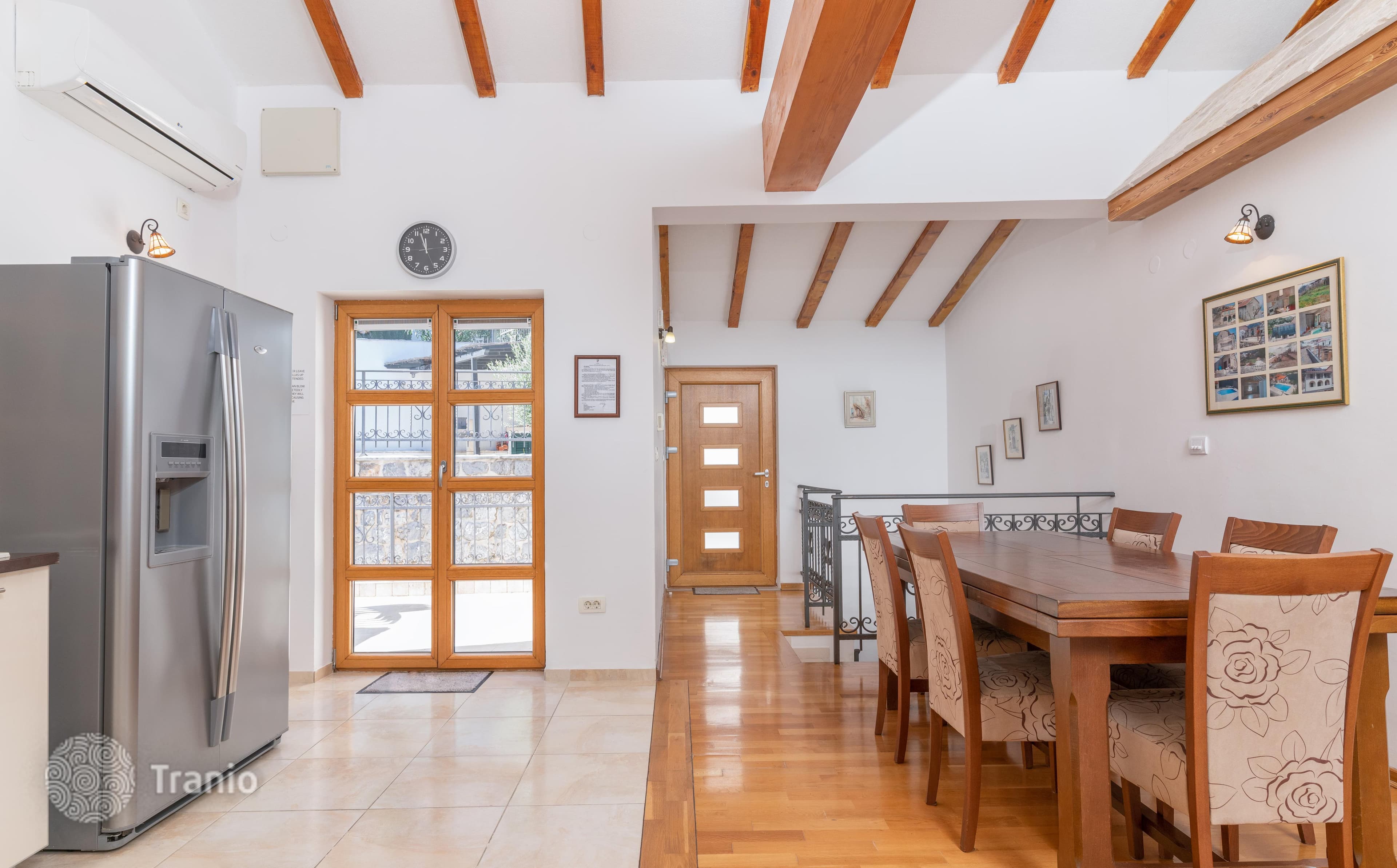 1-Bedroom Villa with Private Pool and Bay View in Kotor, photo 2