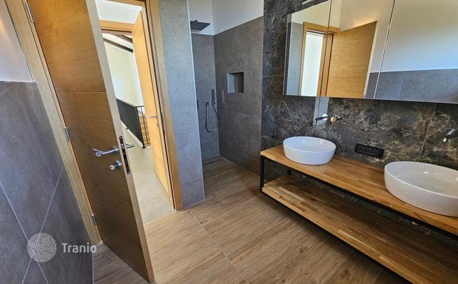3-Bedroom Villa with Sea View in Bijela, Budva, photo 5