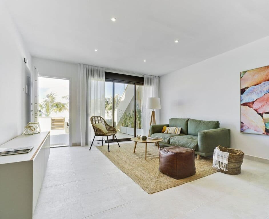 2-Bedroom Apartment in Pilar de la Horadada, photo 3