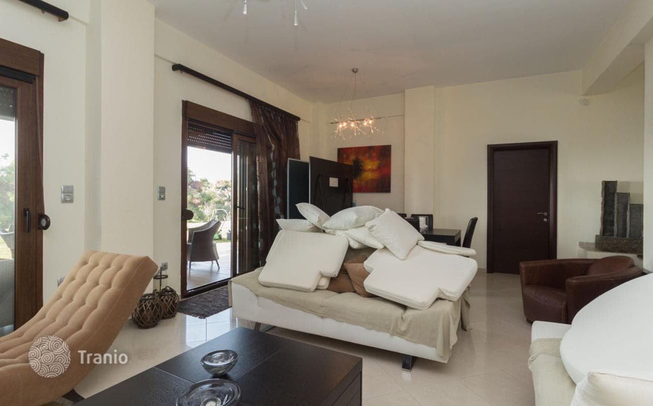 3-Bedroom Villa with Private Beach and Pool in Kassandra, Greece, photo 4