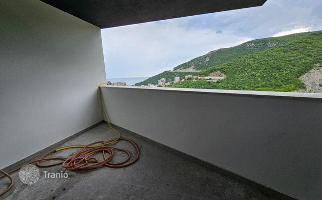 Studio Apartment with Sea View in Becici, Budva, photo 4