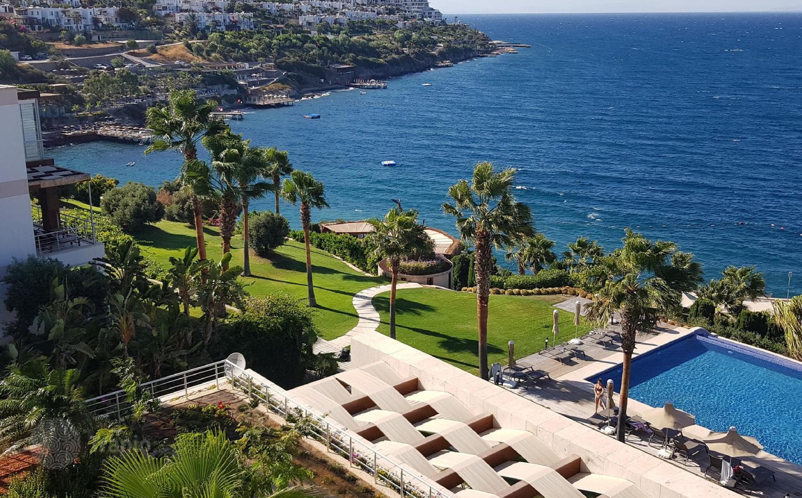 2-Bedroom Beachfront Apartment with Private Beach in Gümdogan, Bodrum, photo 4