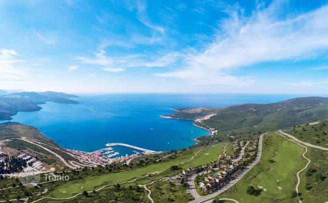 Apartments with Golf Course Access in Kotor, photo 4