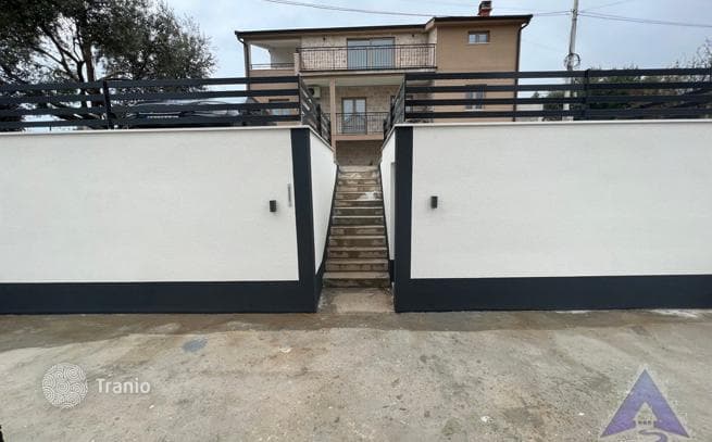 3-Bedroom House in Kotor, photo 3