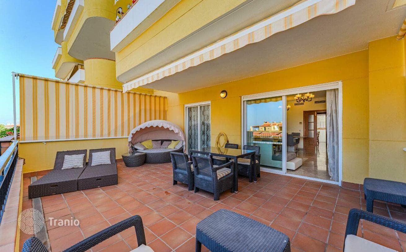 2-Bedroom Furnished Apartment with Parking in Puerto de Santiago, Tenerife, photo 2