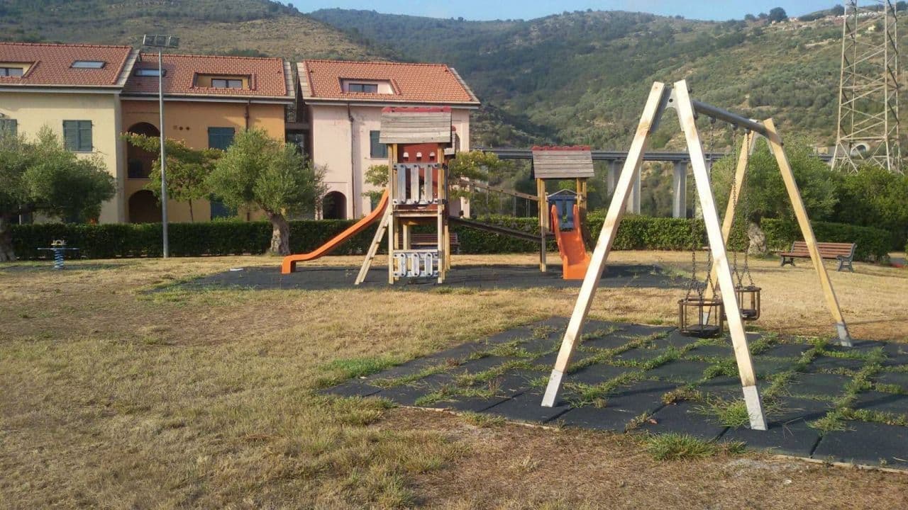 1-Bedroom Apartment in Arma di Taggia, photo 4