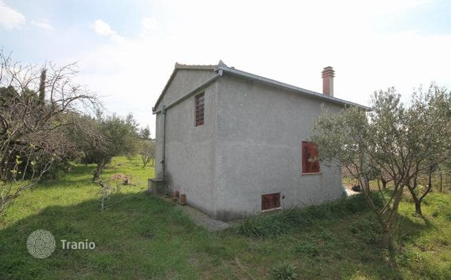 House with Land in Kastel-Luksic, photo 3