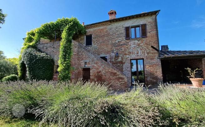 8-Bedroom Villa in Cortona, Italy, photo 2